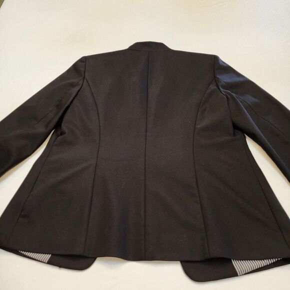 Chico's Size 0 (X-Small) Black Cotton Blend Jacket Black / White Striped Lining - Picture 6 of 13